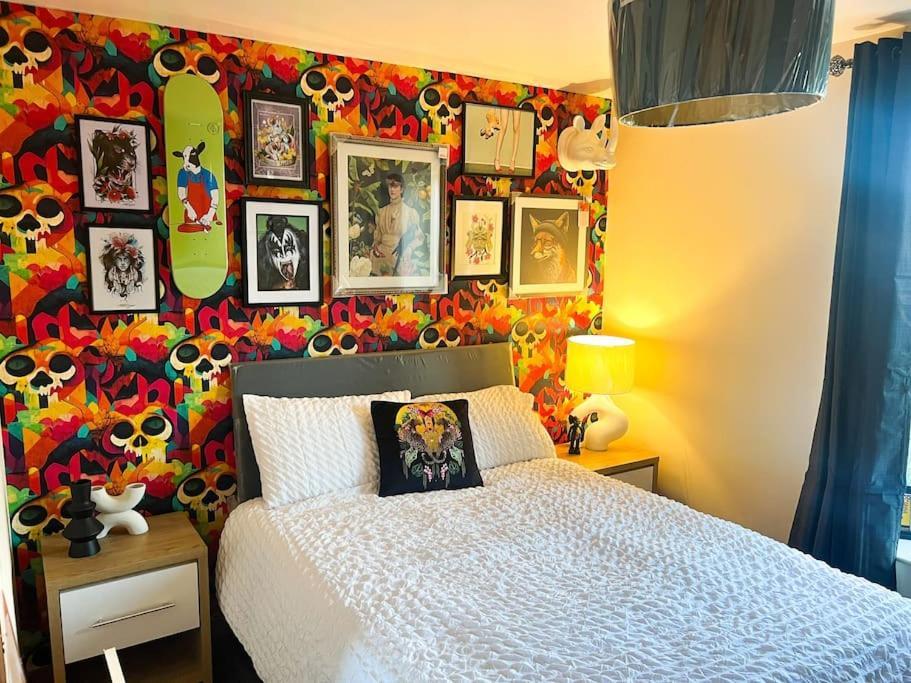 Artistic Stunning Apartment City View Londonderry Exteriör bild