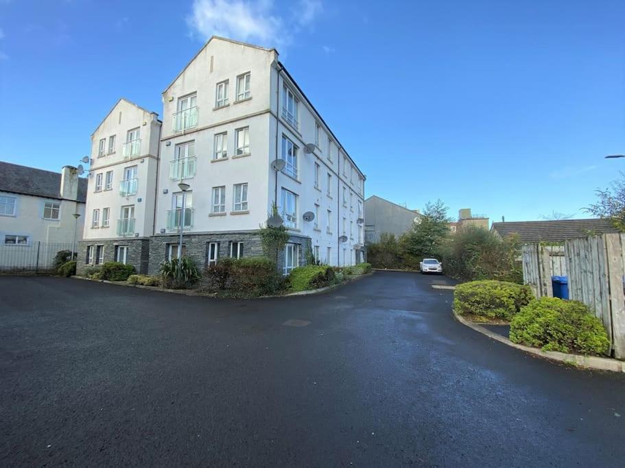Artistic Stunning Apartment City View Londonderry Exteriör bild
