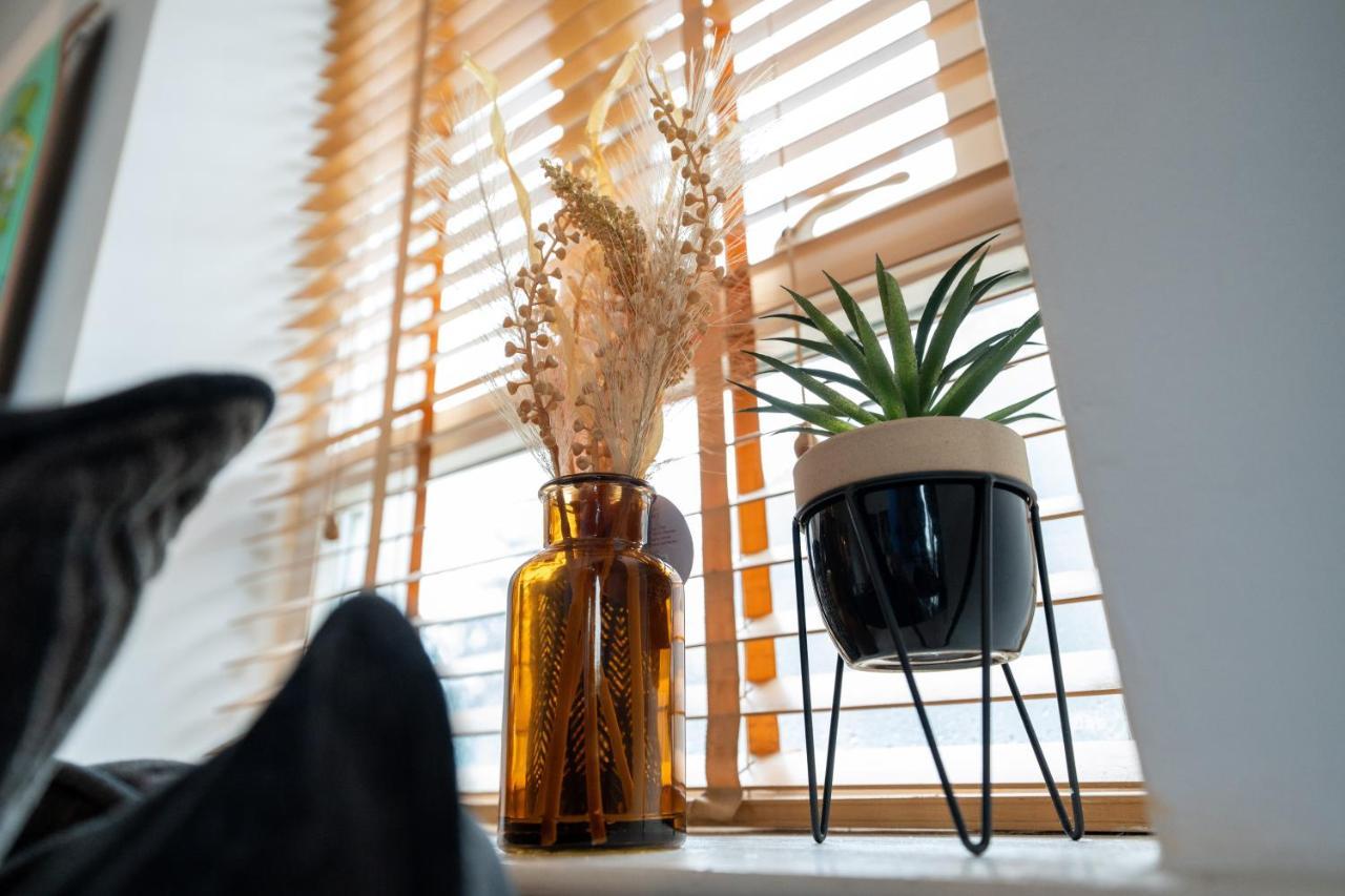 Artistic Stunning Apartment City View Londonderry Exteriör bild